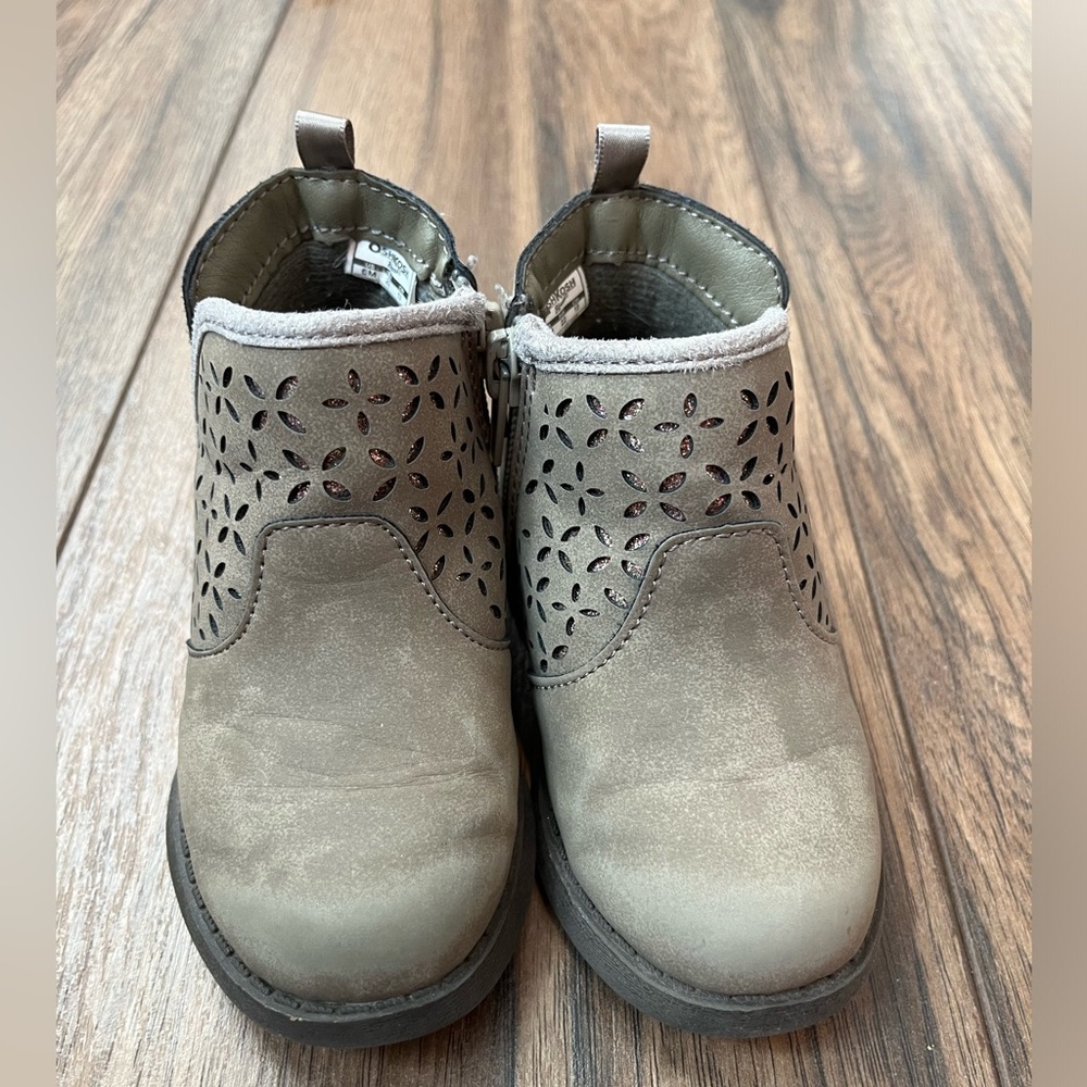 OshKosh Girls Taupe Fashion Ankle Boots, Baby Size 6M